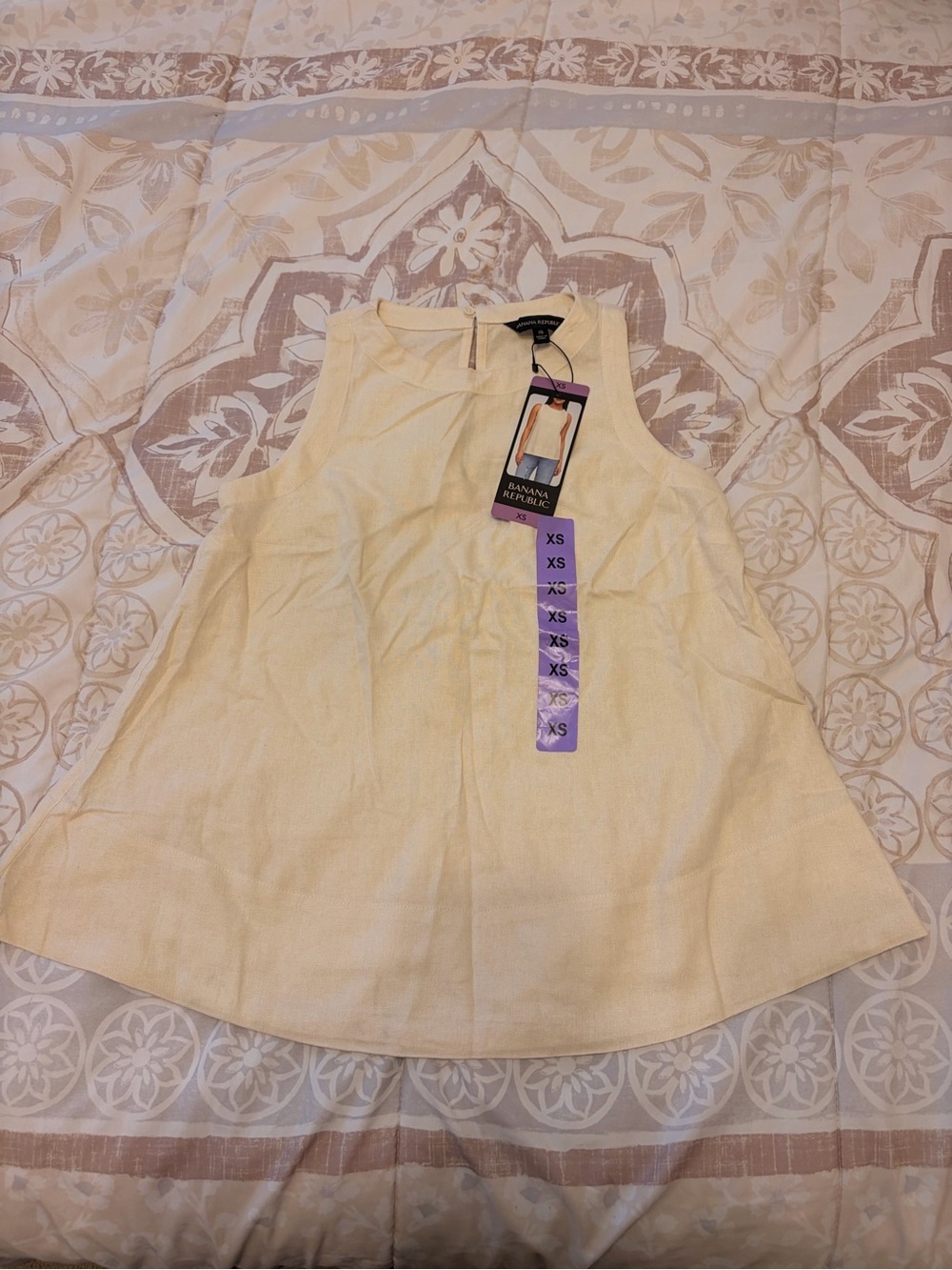 Banana Republic Women's Light Cream Sleeveless A-Line Tank